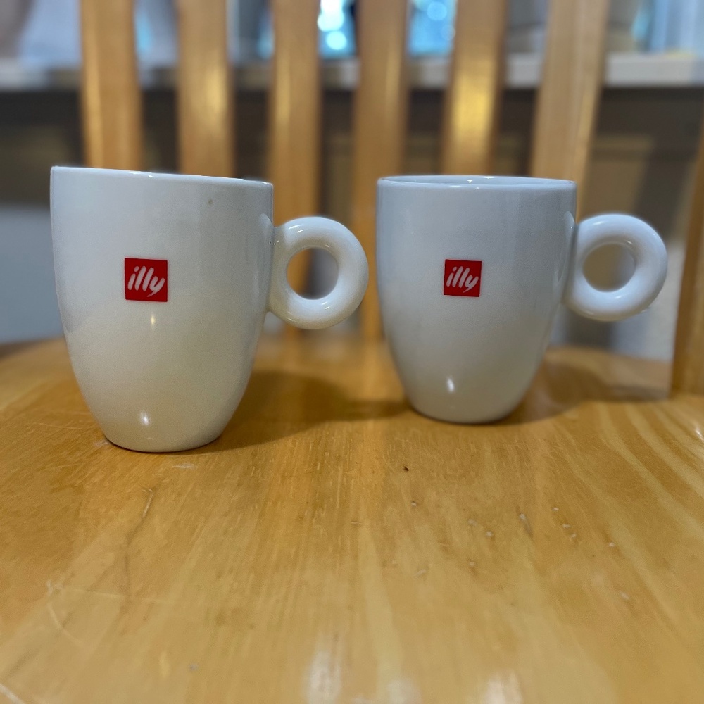 Pair of heavy ceramic Illy mugs.  Made in Italy.